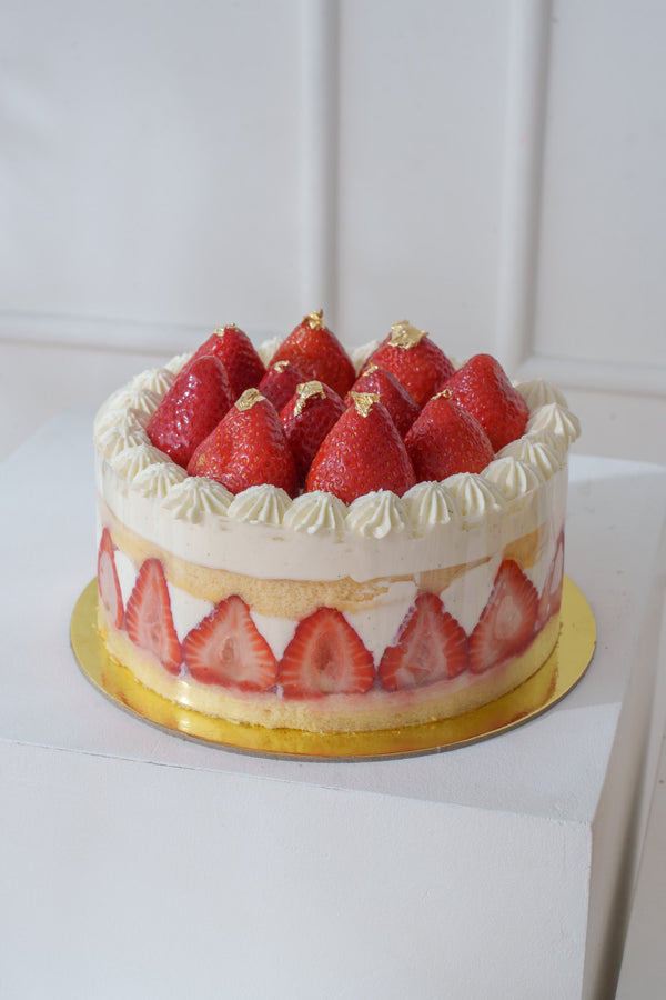 Strawberry Mascarpone Cake