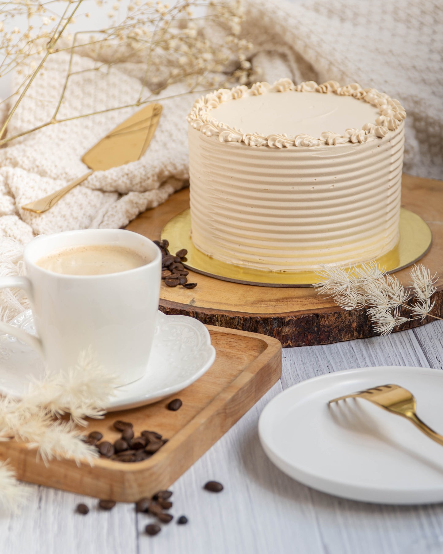 Sugar-Free Mocha Cake